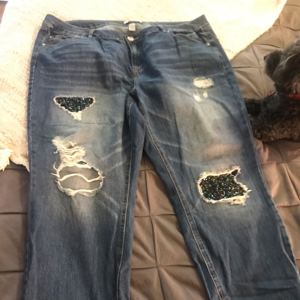 Charlotte Russe refuge+ jeans distressed